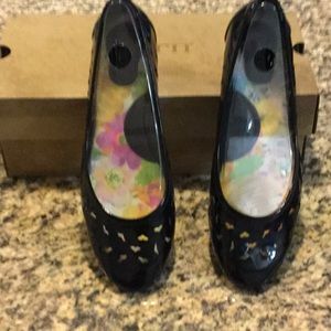 Born black patent leather ballet flats